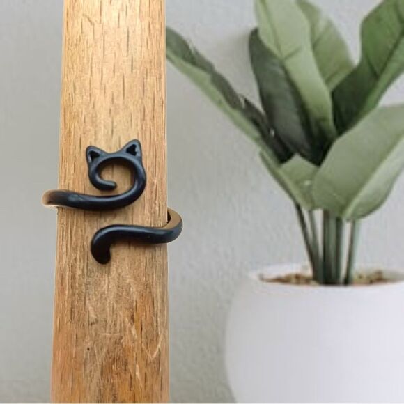 Black Cat Minimalist Adjustable Ring - Picture 1 of 2